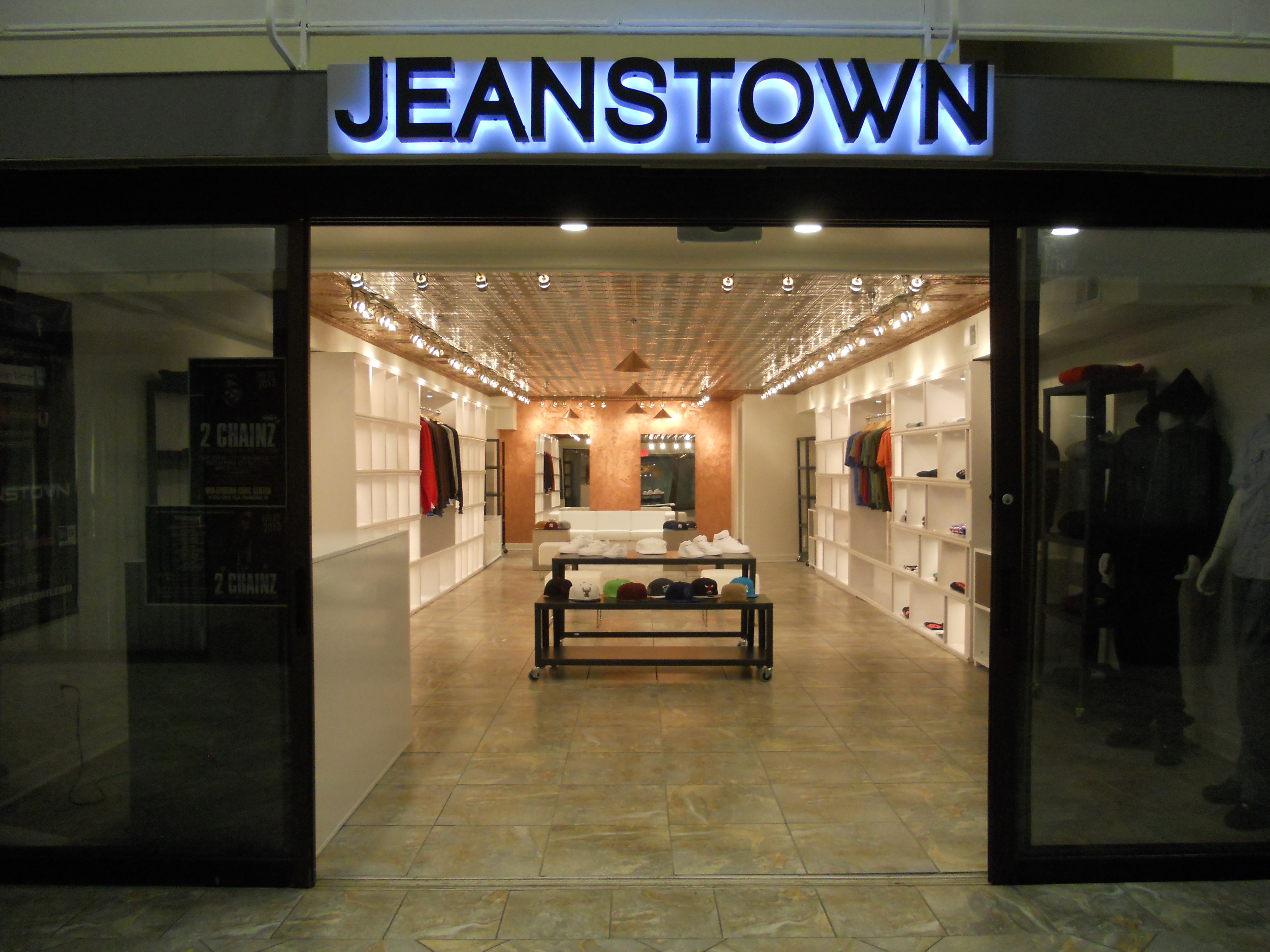 Jeans Town Logo